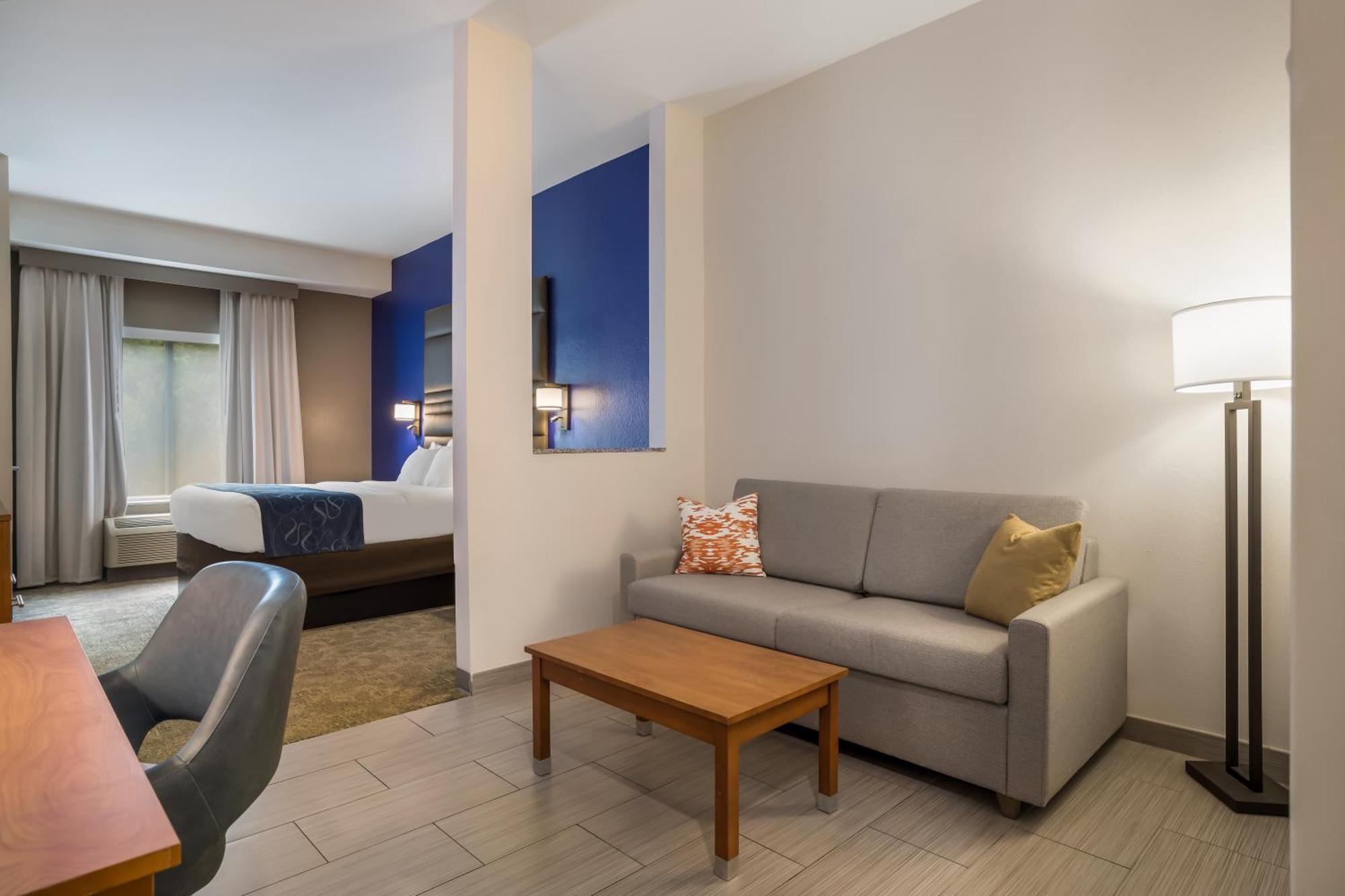 Comfort Suites Denham Springs Eksteriør billede