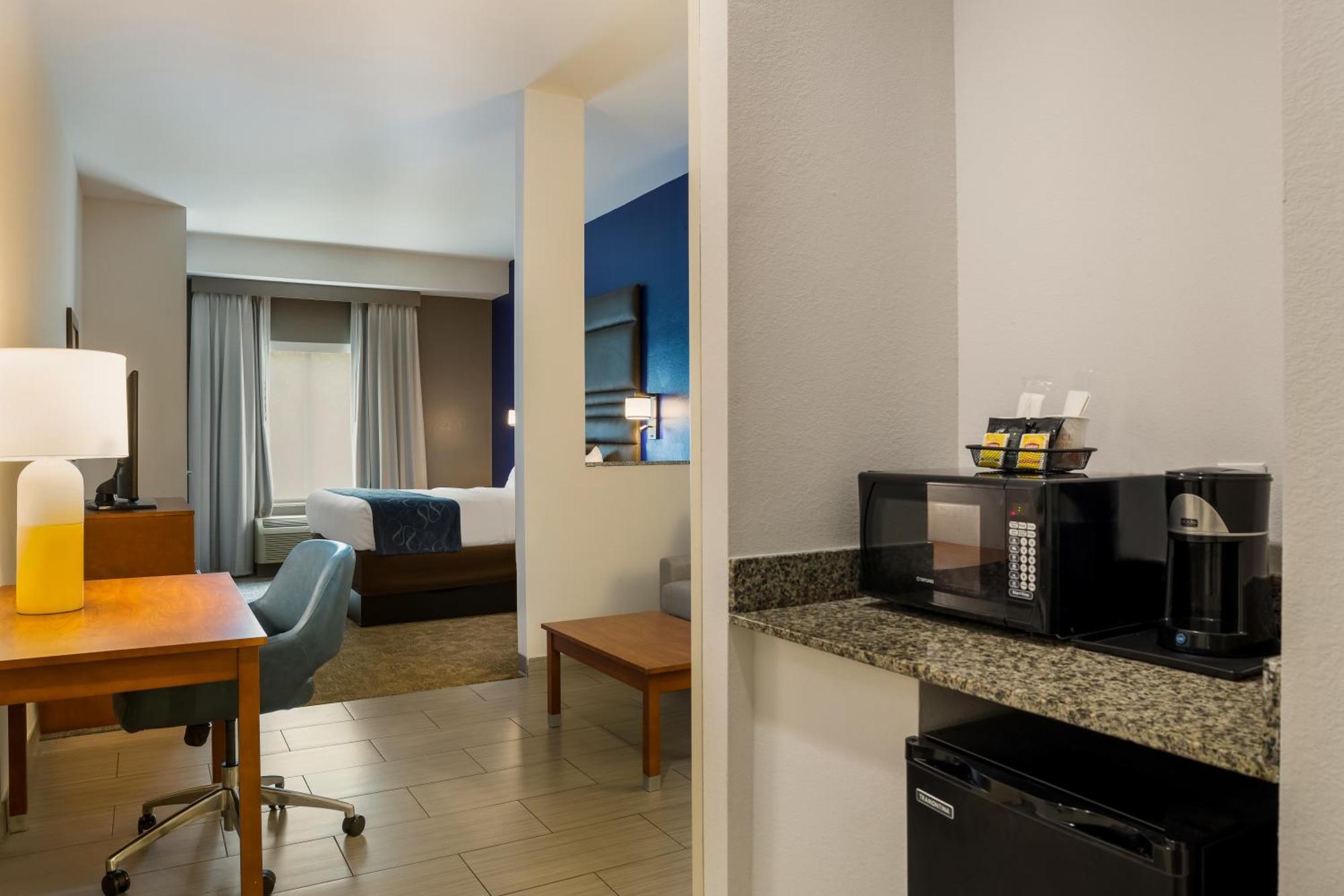 Comfort Suites Denham Springs Eksteriør billede