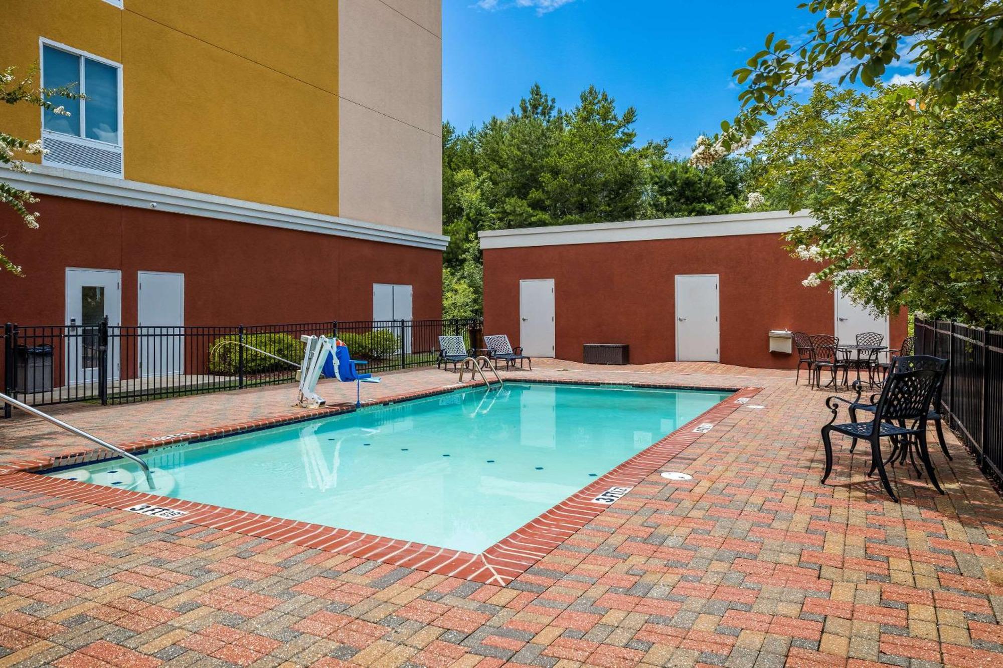 Comfort Suites Denham Springs Eksteriør billede